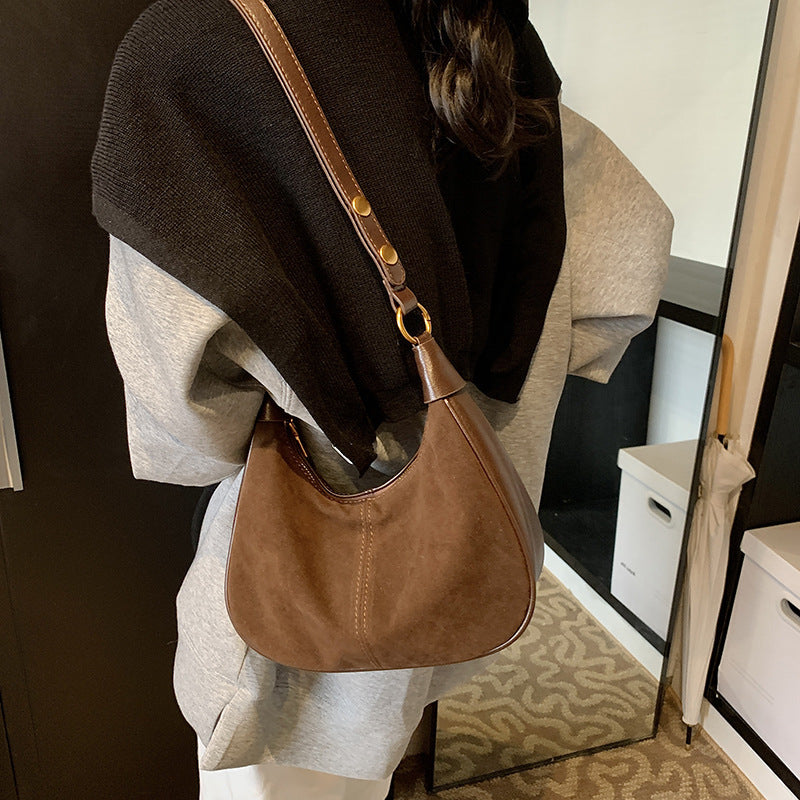 Retro Half-Moon PU Shoulder Bag – Urban Simplicity Crossbody with Zipper Compartments